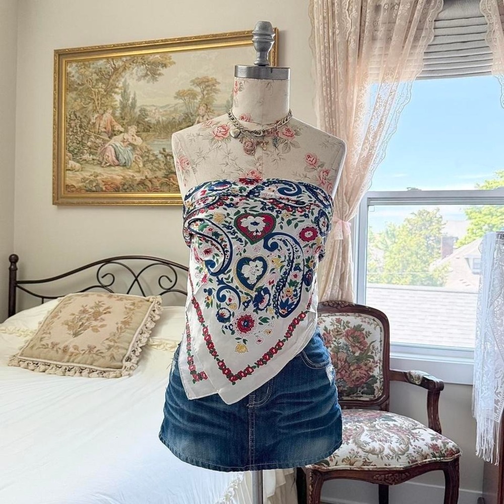 paisley floral scarf  70s silky paisley floral scarf white square scarf